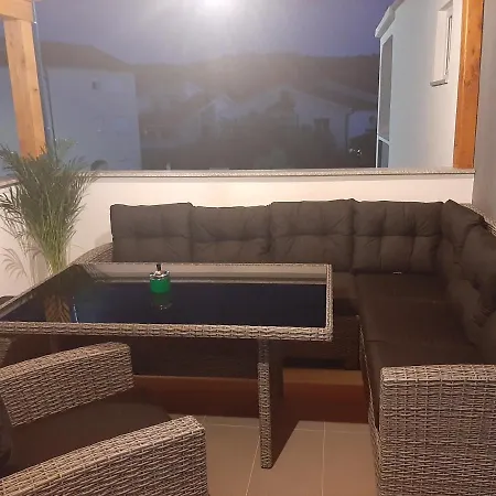 Apartman Mate Lopar Exterior photo