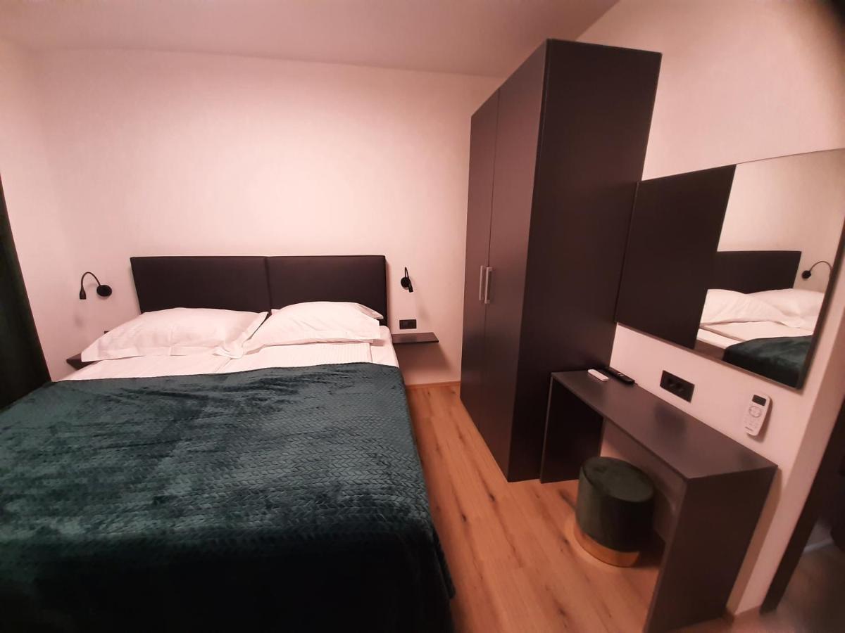 Mate Apartment Lopar
